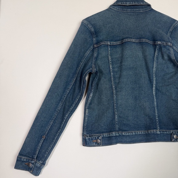 Kut from the Kloth JACQUELINE Cropped Denim Jacket size L dark stone wash color - Picture 11 of 14